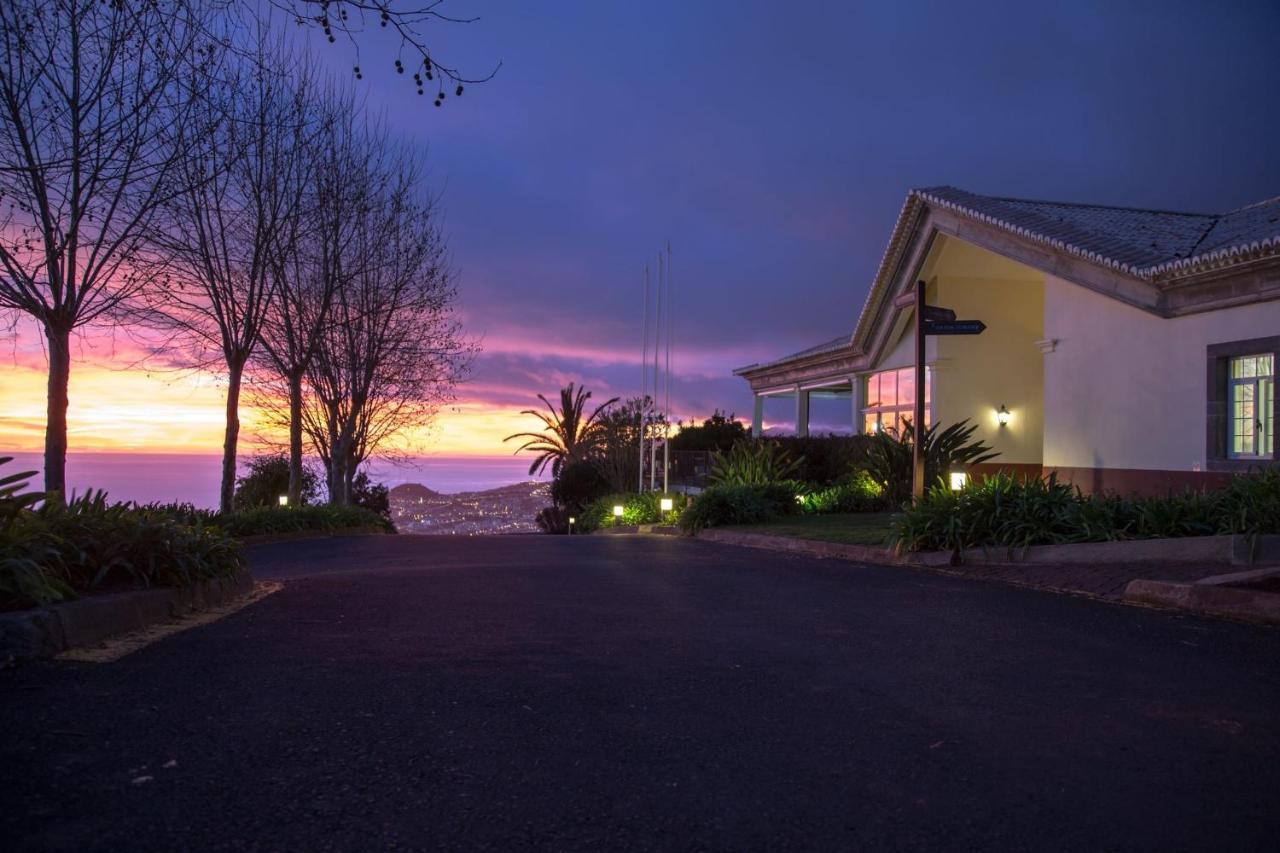 Luxury One Bedroom Palheiro Village By Hr Madeira ฟุงชาล ภายนอก รูปภาพ