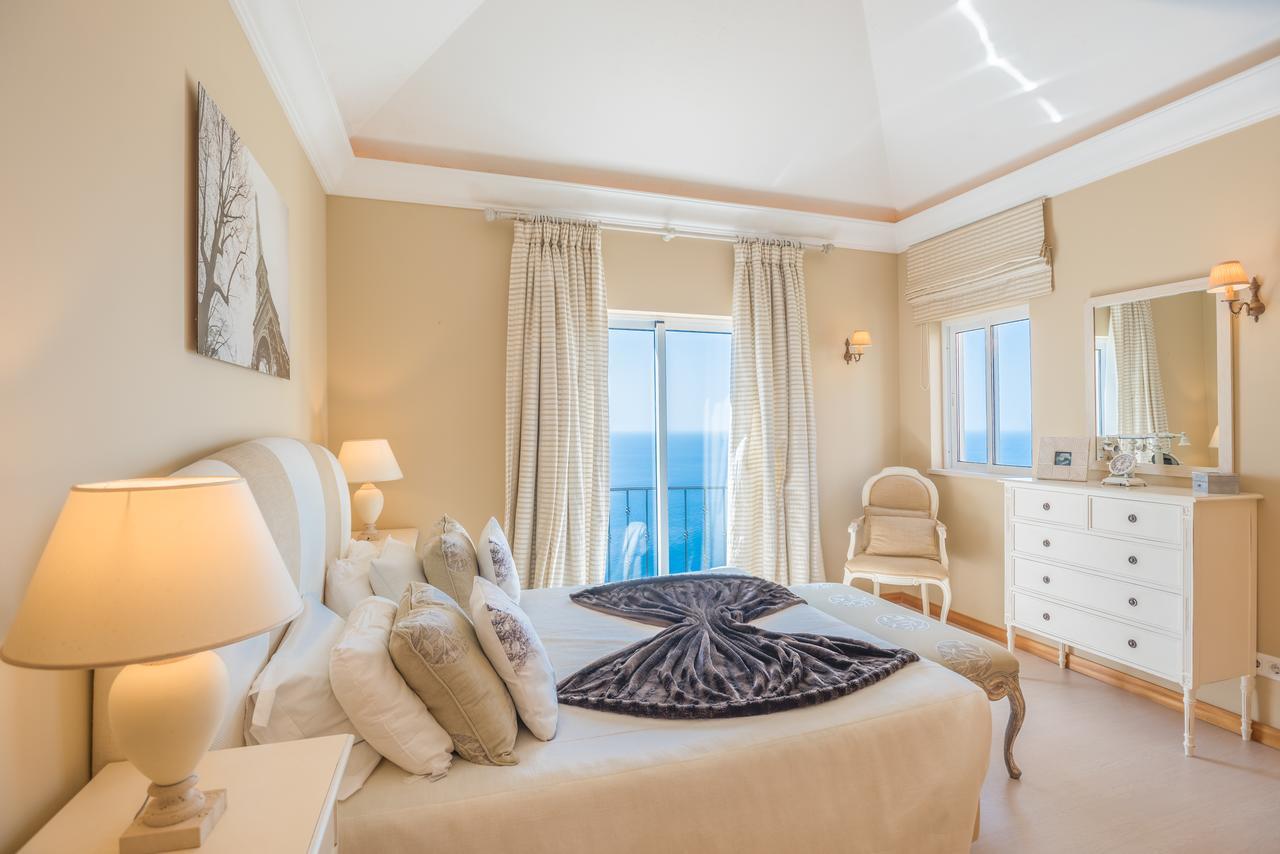 Luxury One Bedroom Palheiro Village By Hr Madeira ฟุงชาล ภายนอก รูปภาพ